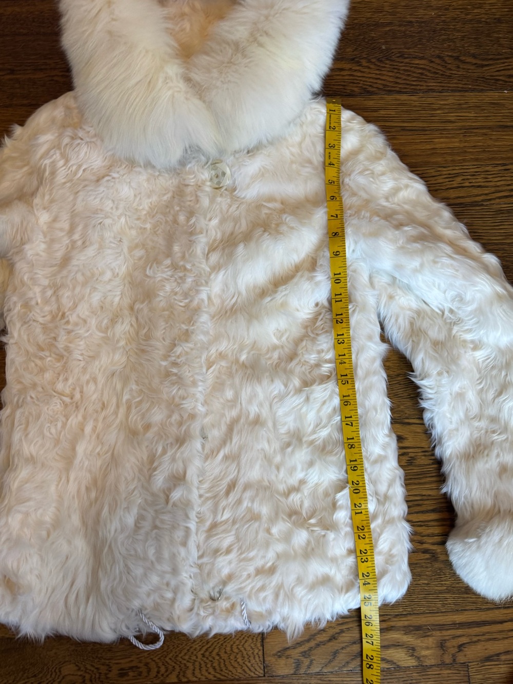 Luxury white curly sheep fur coat jacket with arctic fox hood - Picture 16 of 17